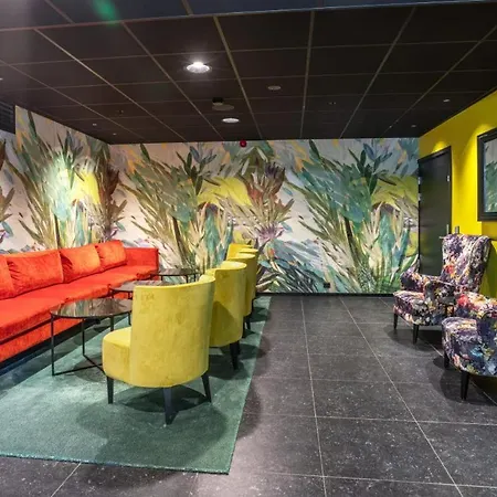 布伦讷于松吞酒店 3*