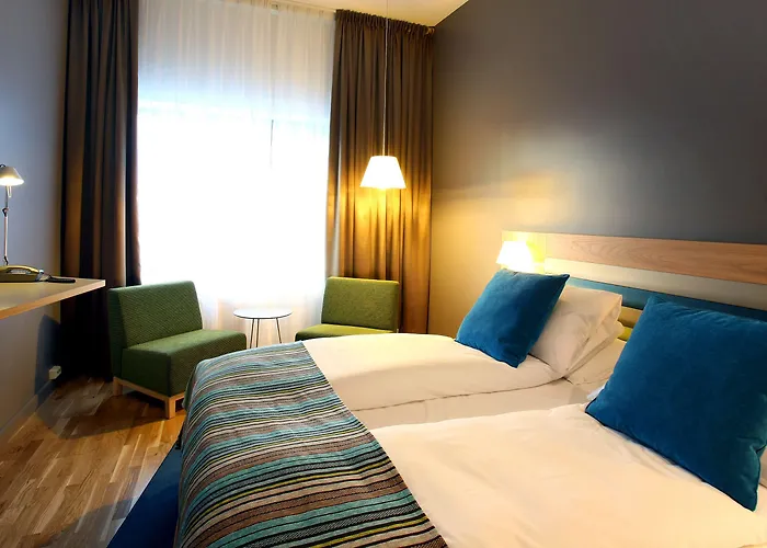 布伦讷于松吞酒店 3*