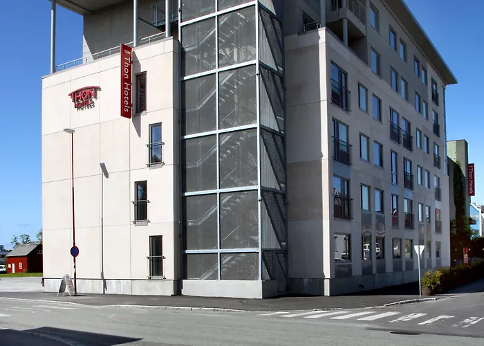 布伦讷于松吞酒店 3*