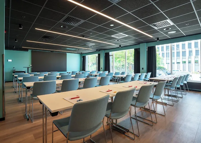 布伦讷于松吞酒店 3*