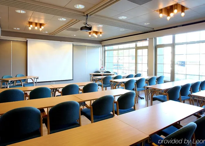 布伦讷于松吞酒店 酒店